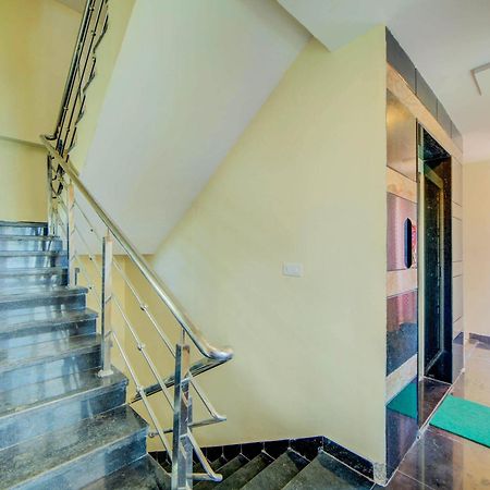 Super Hotel O White Ridge Sururnagar Екстериор снимка