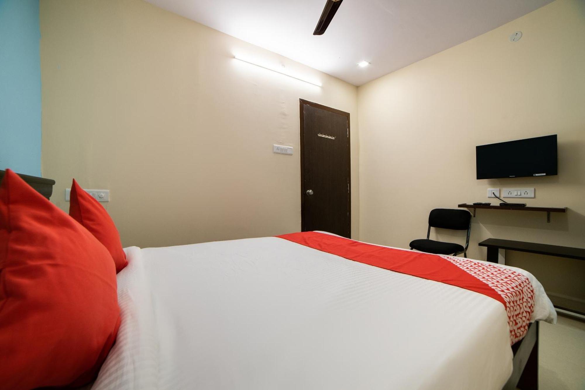 Super Hotel O White Ridge Sururnagar Екстериор снимка