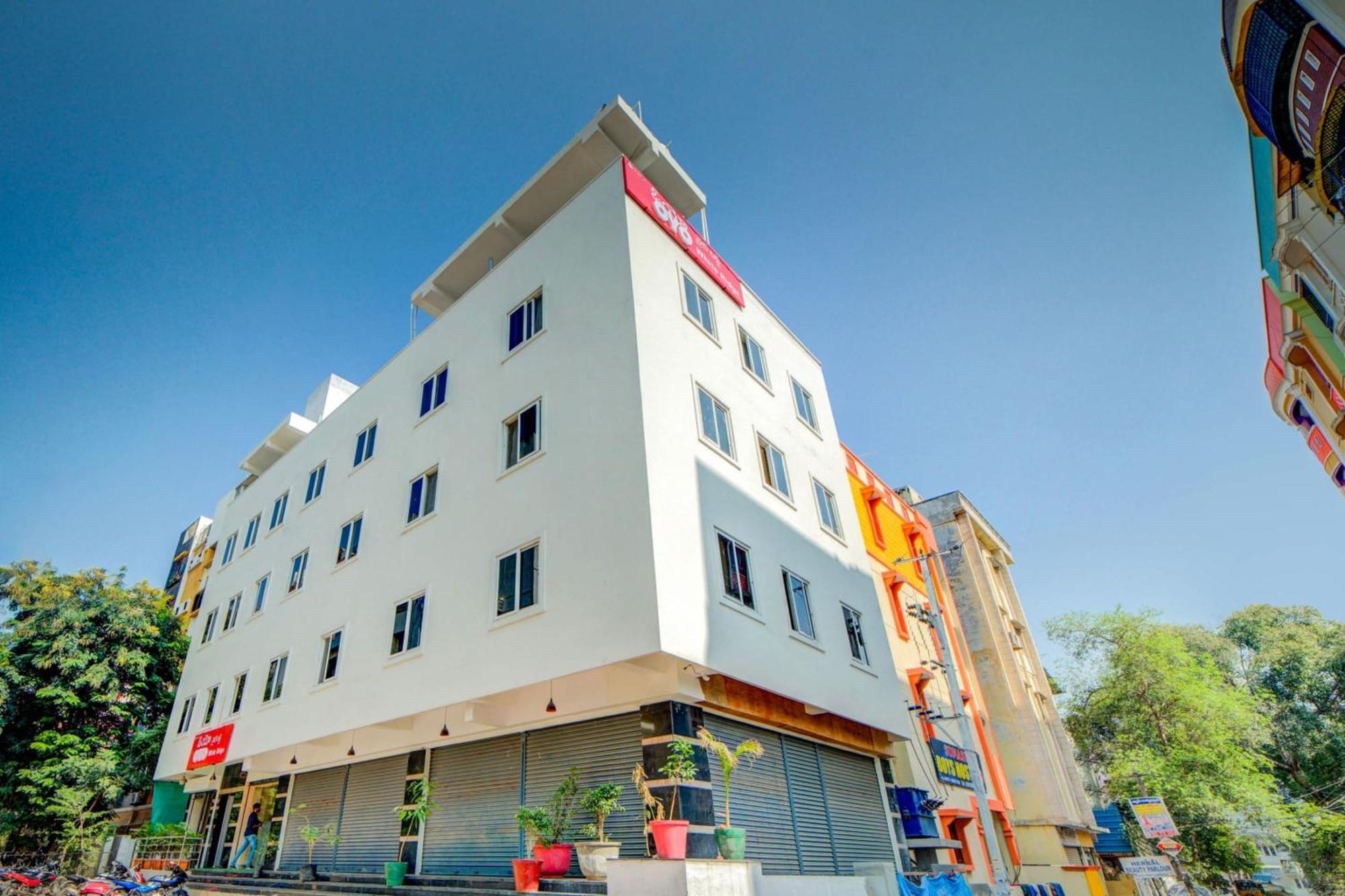 Super Hotel O White Ridge Sururnagar Екстериор снимка